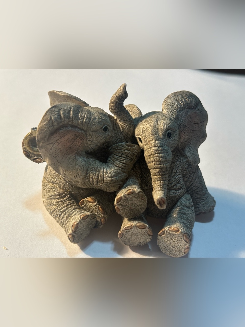 Tuskers Elephant Figurine Love Is a Big Secret 90930